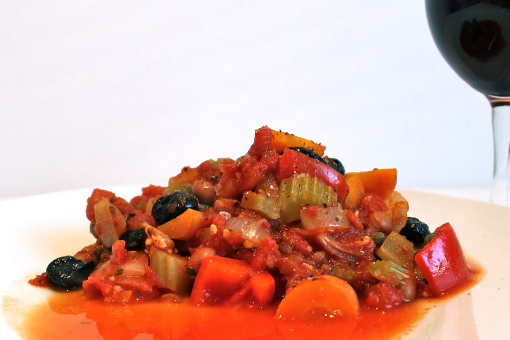 紅辣椒和波洛蒂豆砂鍋