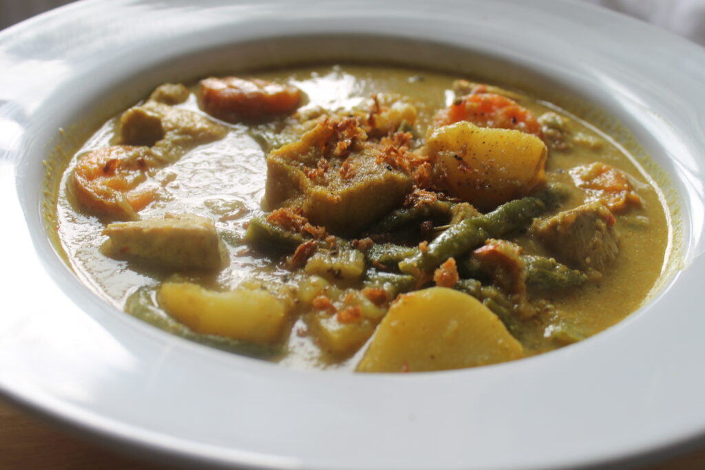 Easy vegan golden thai curry served with rice